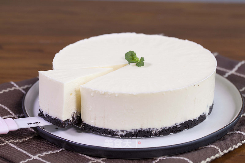 Yogurt Frozen Cheesecake recipe