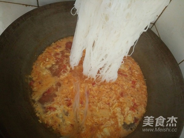 Tomato Egg Vermicelli Soup recipe