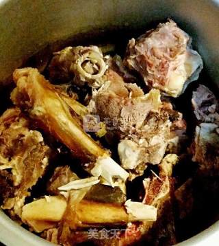Lamb Shank with Soy Sauce recipe