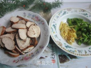 Stir-fried Tofu Rolls with Spicy Sauce recipe