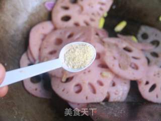 Stir-fried Rouge Lotus Root recipe