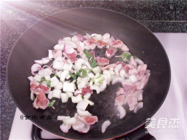 Stir-fried Udon Noodles with Lean Meat and Oyster Sauce recipe