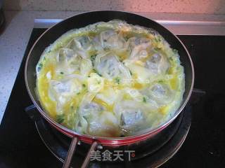 Nutritious Breakfast-fried Egg Wonton recipe