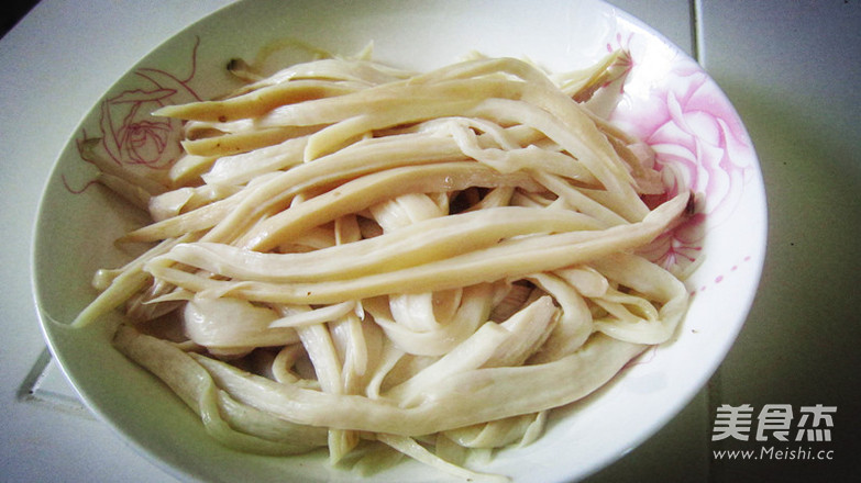 Shredded Eryngii Mushrooms in Cold Dressing recipe