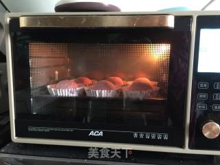 #四session Baking Contest and 爱吃节# Egg Yolk Bean Paste Cranberry Buns recipe