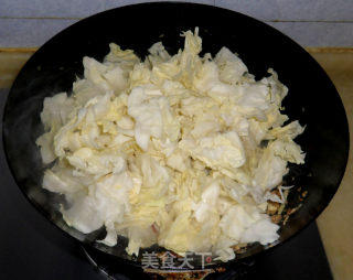 Stir-fried Cabbage with Oil Residue recipe