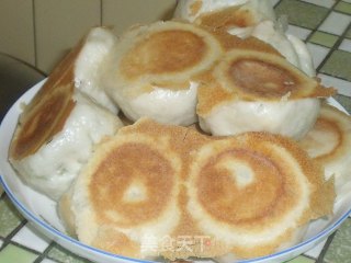 Leek Fried Buns recipe