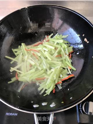 Vegetarian Stir-fried Celery Shreds recipe