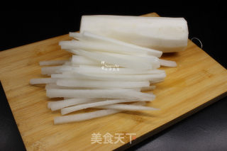 Hot and Sour Crispy Pickled Radish recipe