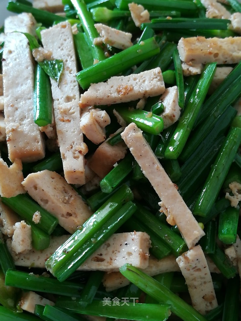 Stir-fried Tofu with Leek recipe