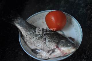 Crucian Carp in Tomato Sauce recipe