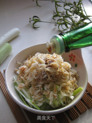 Shrimp Skin Mixed with Green Onions recipe
