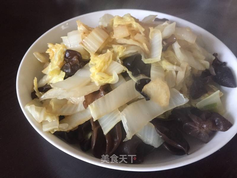 Stir-fried Black Fungus with Cabbage recipe