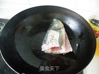 Invigorating The Brain and Helping Digestion-----fish Head Stewed Tofu recipe