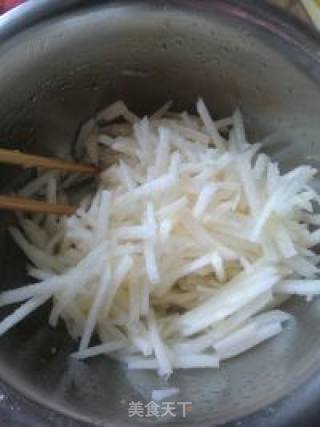 Fruit Lotus Root Mixed with Pear Shreds recipe