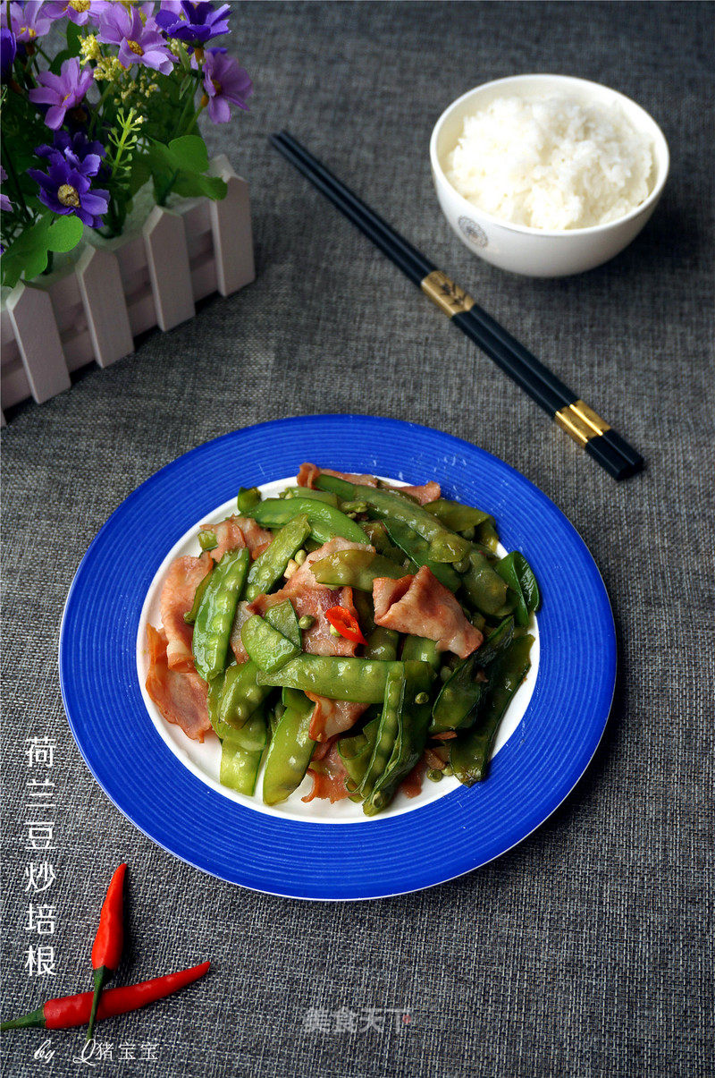 Fried Bacon with Snow Beans recipe