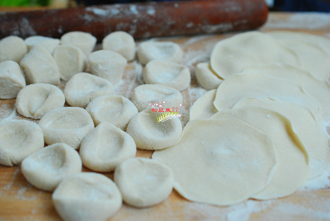 Fried Dumplings with Eggs recipe