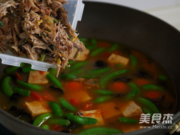 Hand-made Noodles with Duck Soup and Mixed Vegetables recipe