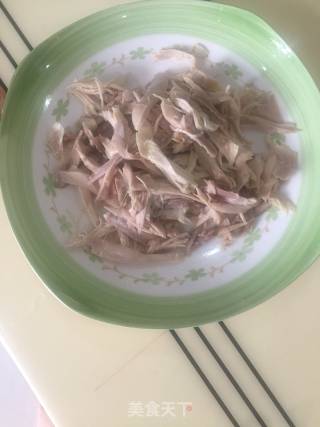 Shredded Chicken with Scallion Oil recipe