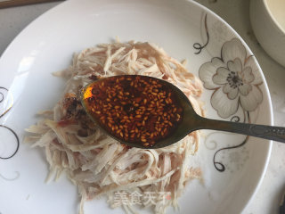 Stir-fried Chicken Shredded recipe