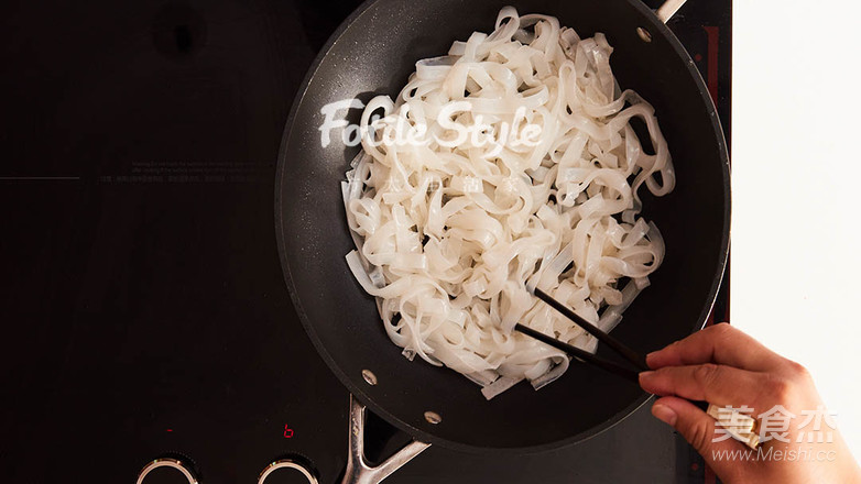 Stir-fried Niuhe recipe