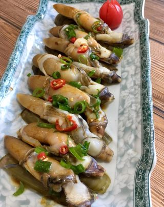 The King of Oil Razor Clams recipe