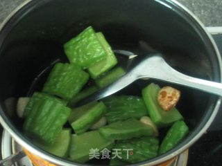 Soy Bean Bitter Gourd Soup recipe