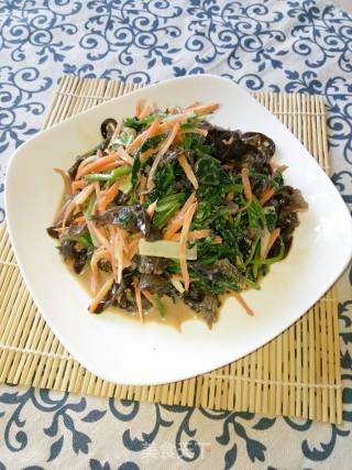 Spinach with Fungus recipe