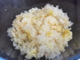 Kunbo Casserole - Tremella Chicken Soup recipe