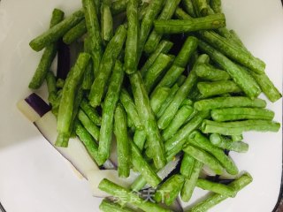 Fried Eggplant with Beans recipe