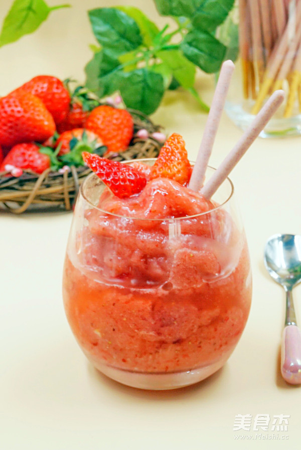 Strawberry Smoothie ~ Icy Summer recipe