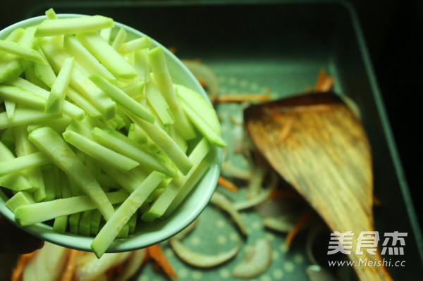 Korean Spicy Seafood Mixed Cold Noodles recipe