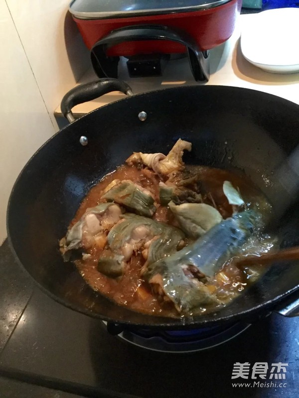 Braised Catfish with Garlic Seeds recipe