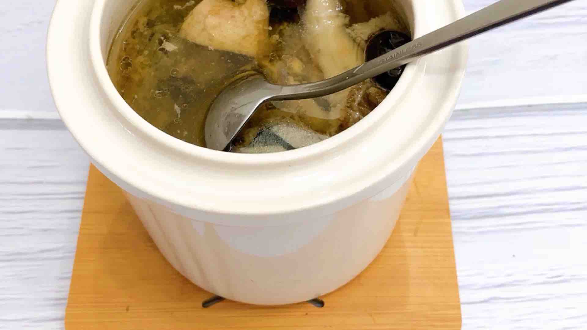 A Good Soup for Women's Blood and Beauty-black-bone Chicken and Angelica Soup recipe