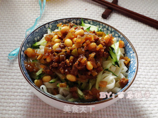 Soy Noodles with Minced Meat and Mustard recipe