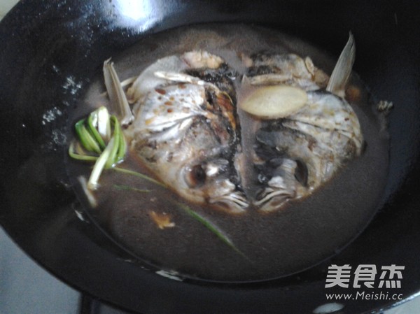 Braised Fish Head Noodles recipe