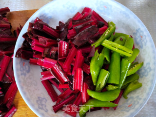 Stir-fried Red Stalk Beets recipe