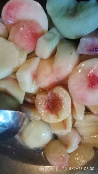 Homemade Canned Peaches recipe