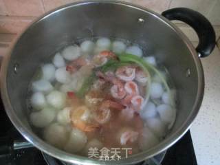 Weight Loss and Lipid-lowering Fresh Soup-shrimp Ball and Winter Melon Soup recipe