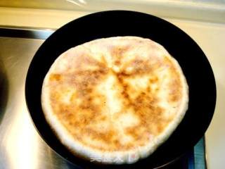 Watching The World Cup and Eating Home-cooked Meals "shandong Big Pot Cake, Pork Braised Lentils" recipe