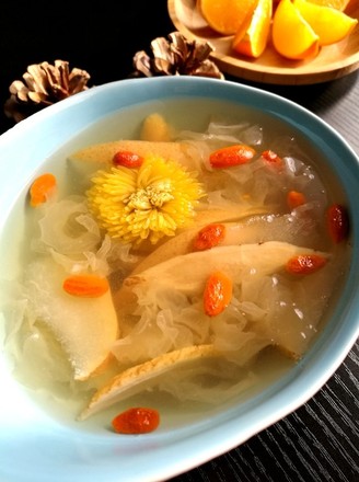 Sydney White Fungus and Wolfberry Soup recipe