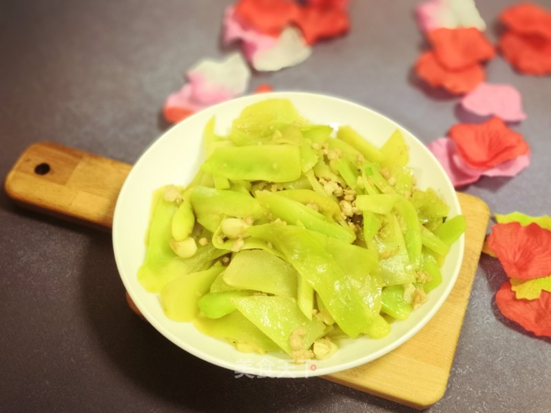 Quick-hand Dish Made in Ten Minutes-lettuce with Minced Meat recipe