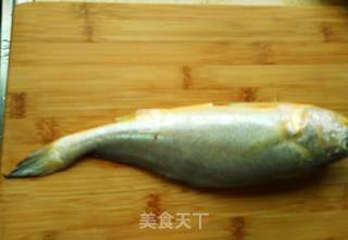 Braised Small Yellow Croaker in Brown Sauce recipe