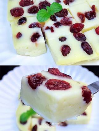 Yogurt Cranberry Chicken Cake recipe