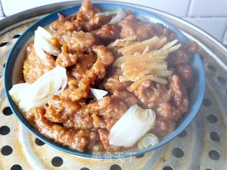 Steamed Small Crispy Pork recipe