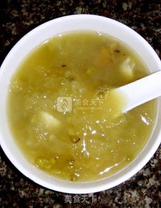 Snow Fungus, Lotus Seed and Mung Bean Syrup recipe