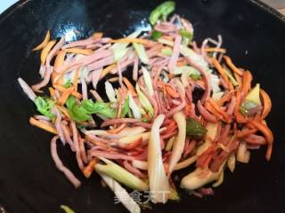 Stir-fried Ham with Carrot and Celery recipe