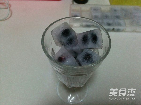 Cocktail Grape Ice Drink recipe