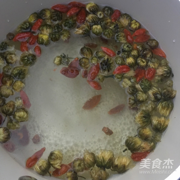 Chrysanthemum Wolfberry Tea recipe