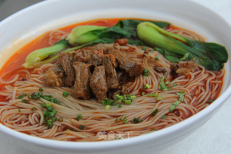 Shun Taste Fast Food Lotus Root Noodles-the Practice of Beef Lotus Root Noodles